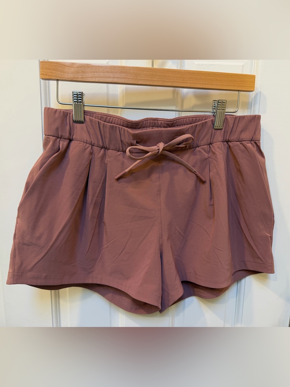 Lululemon causal short